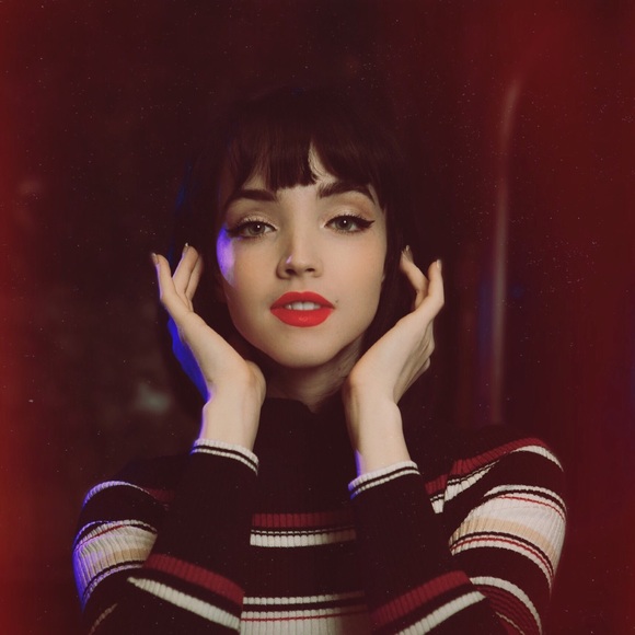 Meet your Posher, Lexxy - Picture 1 of 1